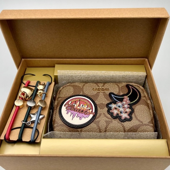 COACH Boxed Mini Boxy Cosmetic Case & Hair Ties Set Signature With Patches C6996 - Picture 1 of 5